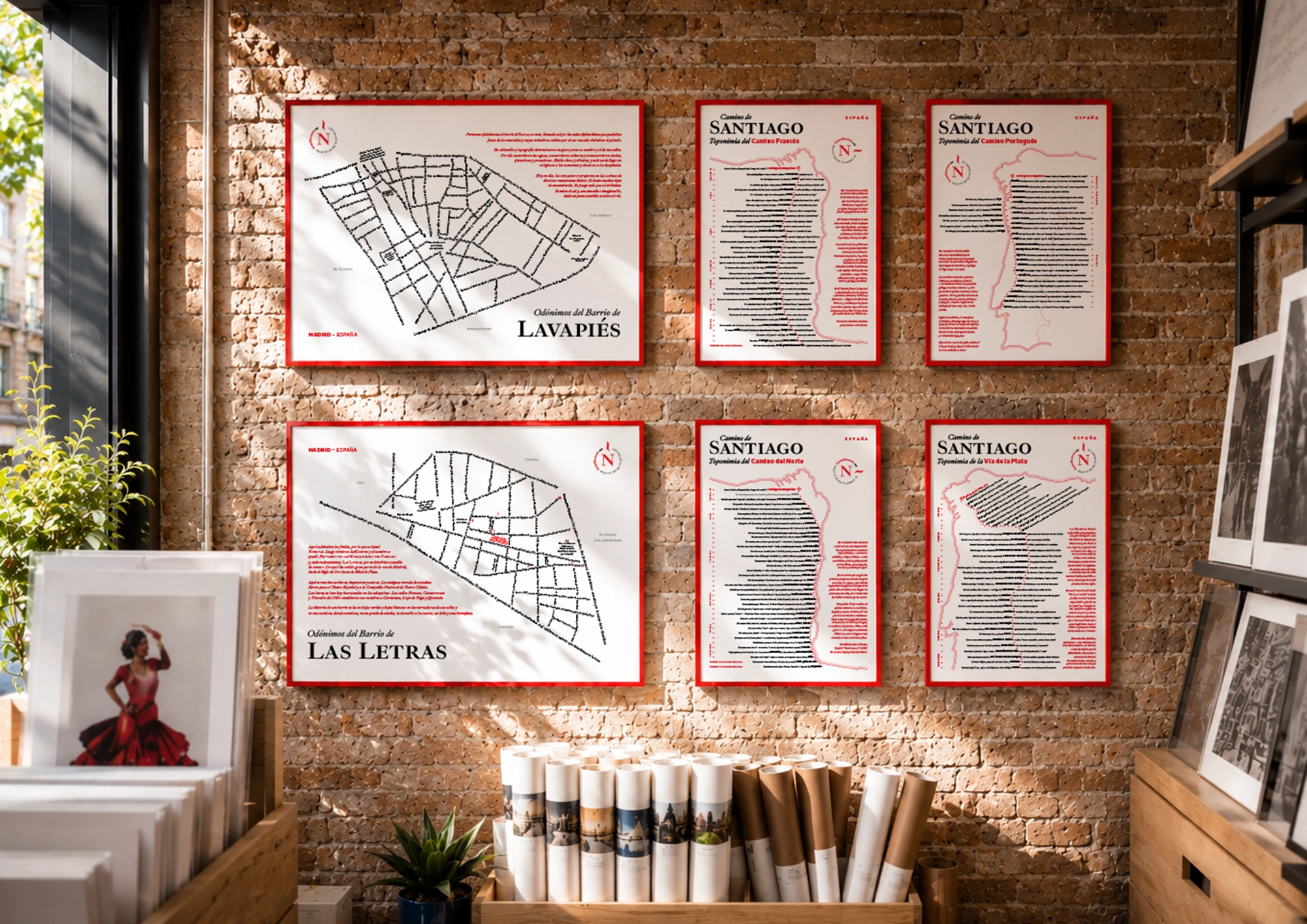 Mapas de UrbiNomen expuestos en una tienda